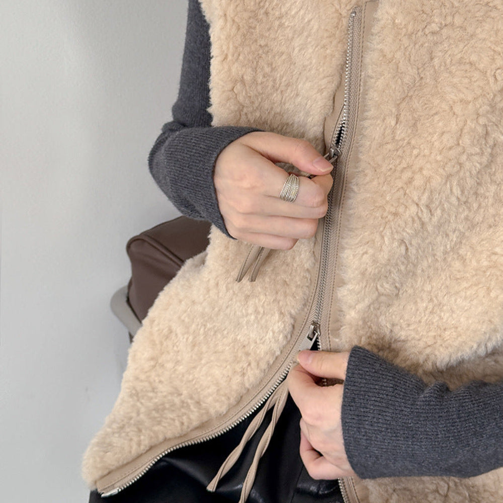 Womens Fluffy Teddy Style Faux Fur Vest