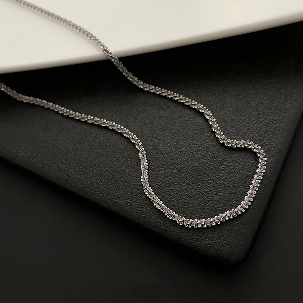 Womens Necklace With Twists