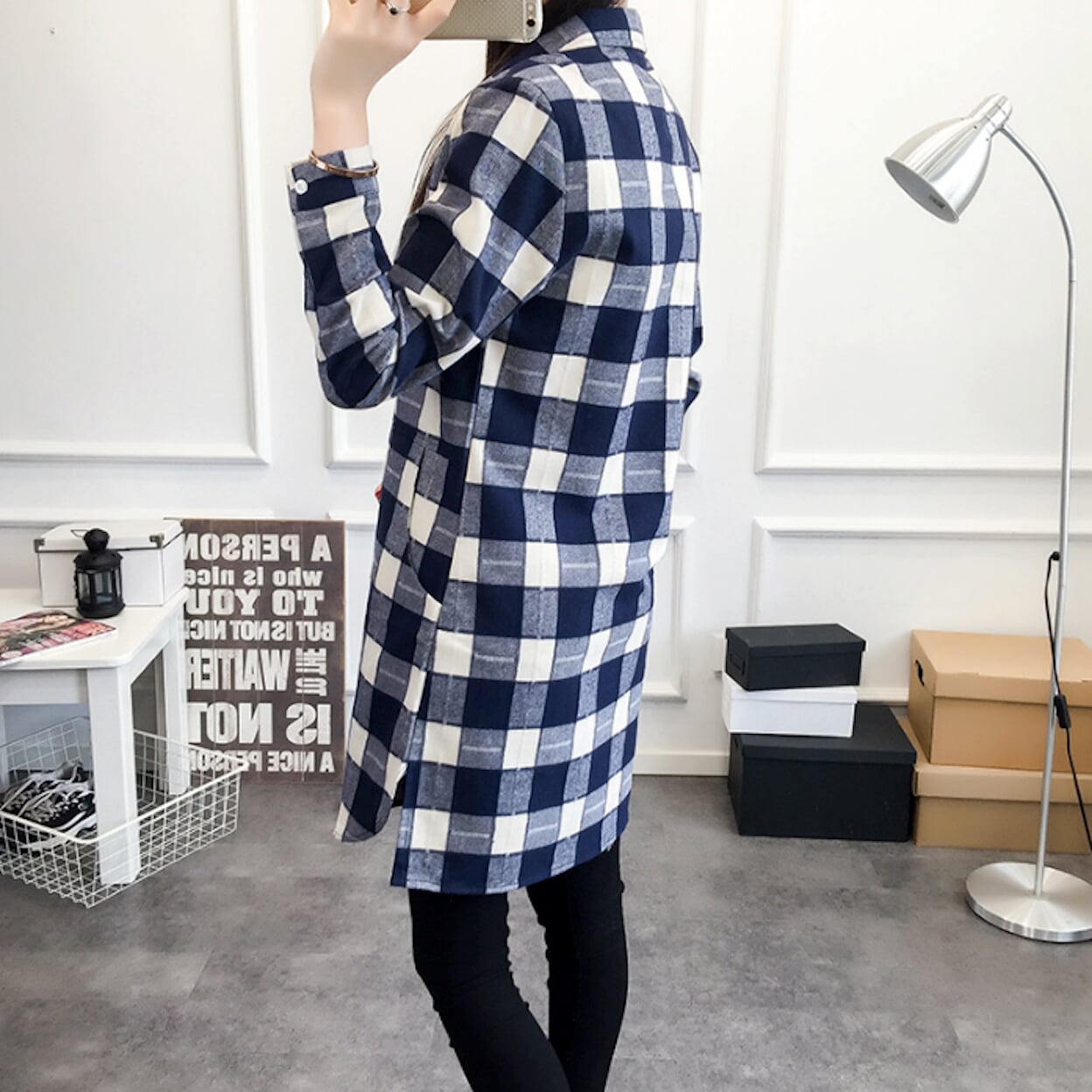 Womens Mid Length Plaid Shirt With Pockets
