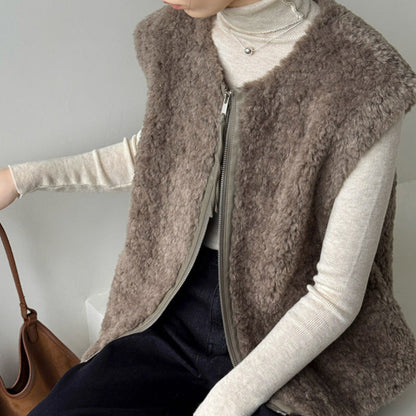 Womens Fluffy Teddy Style Faux Fur Vest