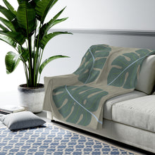 Load image into Gallery viewer, Abstract Leaves Green Plush Blanket Throw
