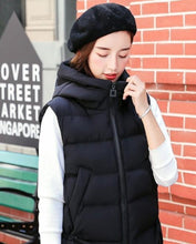 Load image into Gallery viewer, Womens Short Zipped Up Puffer Hooded Vest in Black

