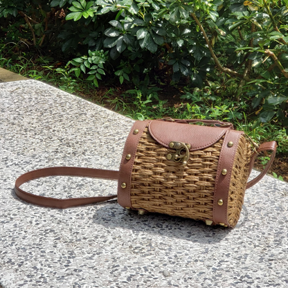 Womens Vintage Look Wicker Straw Handbag