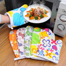 Load image into Gallery viewer, Microwave and Oven Heat Resistant Gloves Set - 3 pcs set
