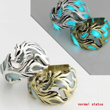 Load image into Gallery viewer, Mens Glow in the Dark Dragon Ring
