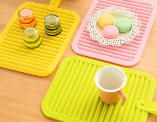 Colorful Non Slip Heat Resistant Kitchen and Table Mats 4 pcs set